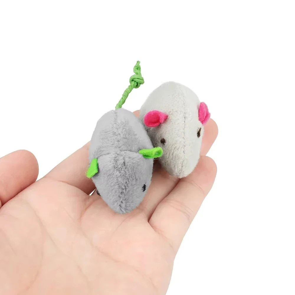 猫用おもちゃ5点セット：猫が喜ぶ猫ネクタイ入り、フェイクファ - Catnip Interactive Plush Mouse のレビューと価格