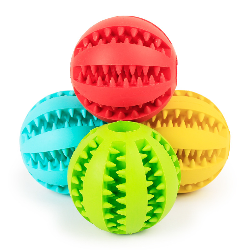 ペット用犬用ゴム製噛むおもちゃボール。おやつを出す機能付き。 - Rubber Treat Dispensing Dog Toy のレビューと価格